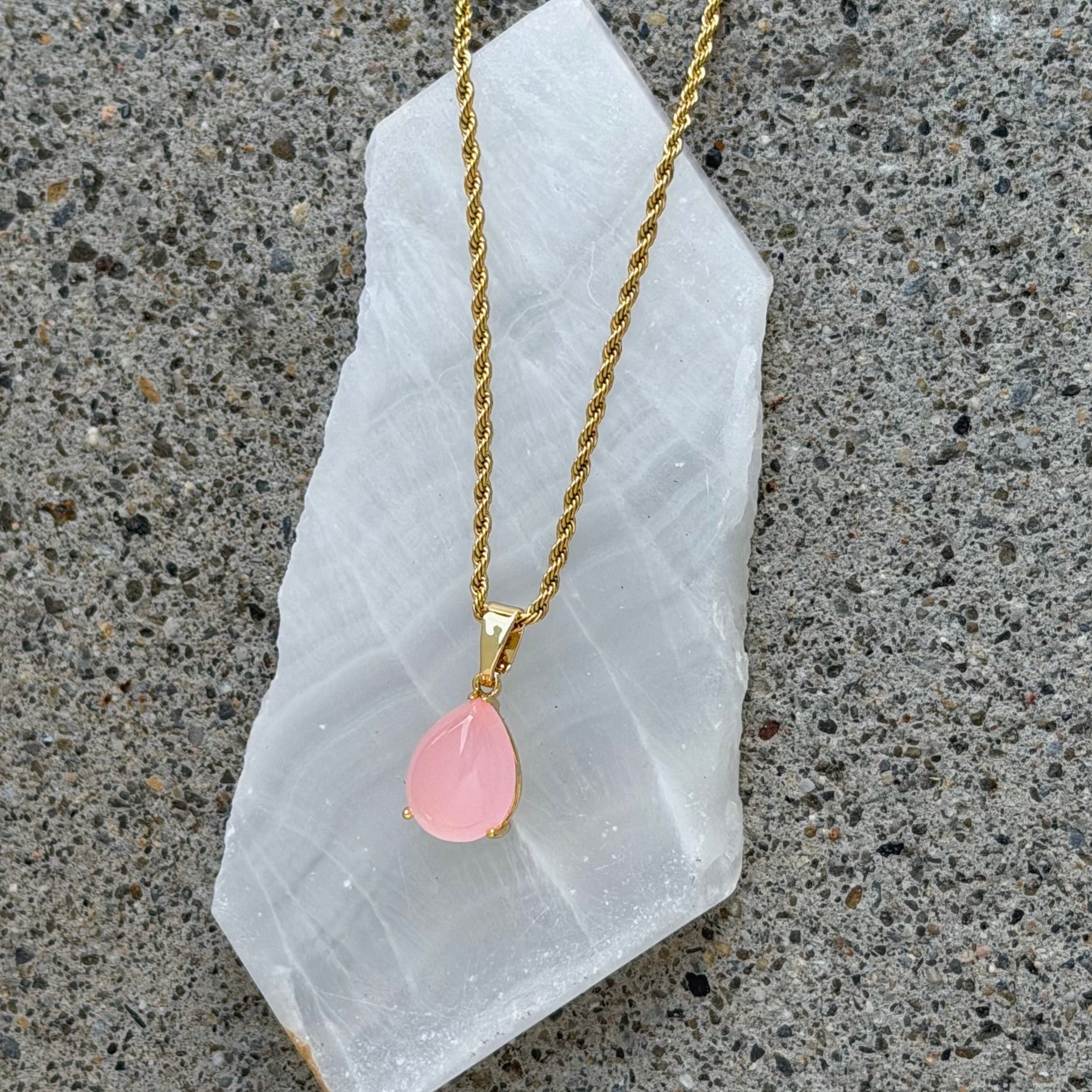 GOLD TEARDROP PINK JADE MINI necklace