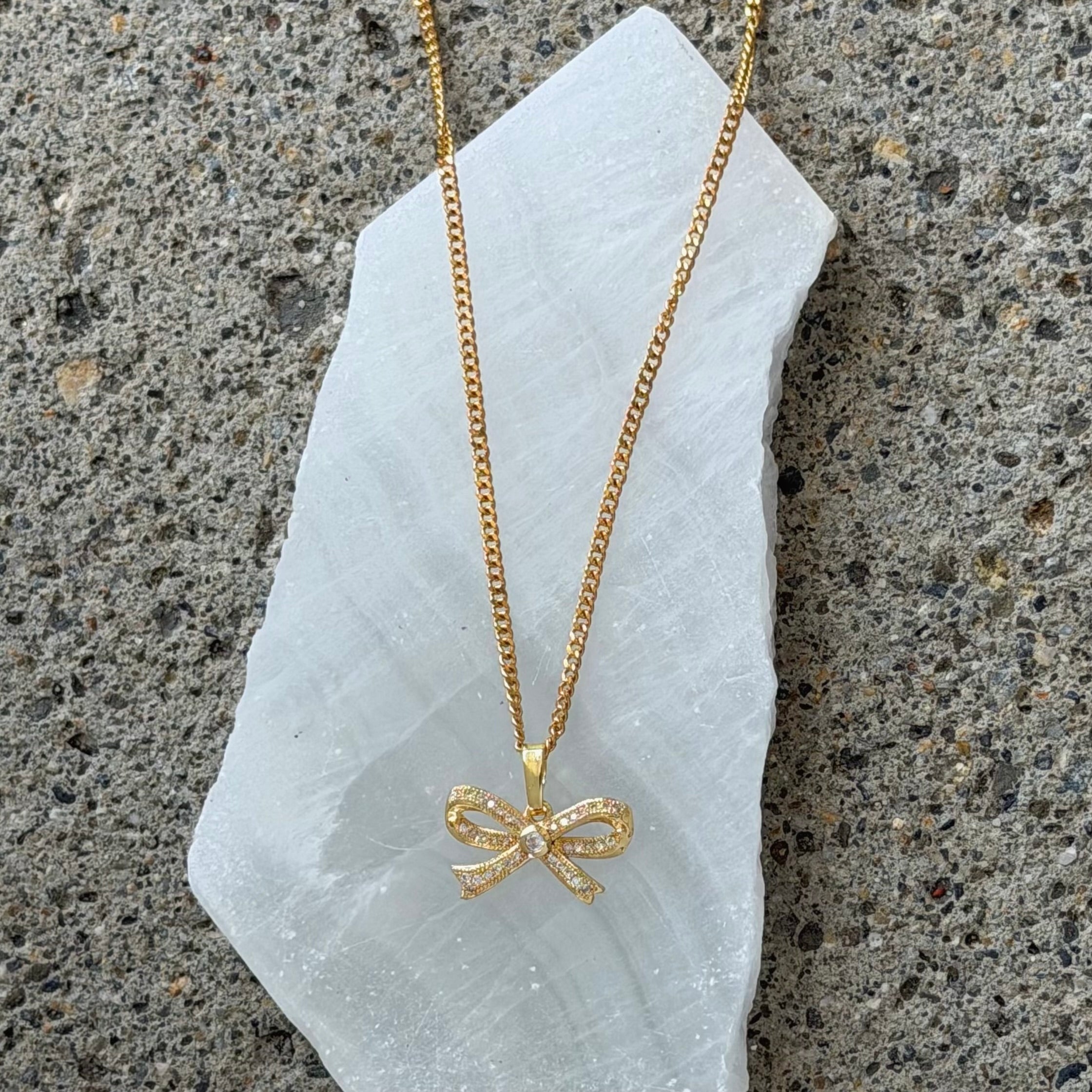 GOLD CRYSTAL BOW necklace
