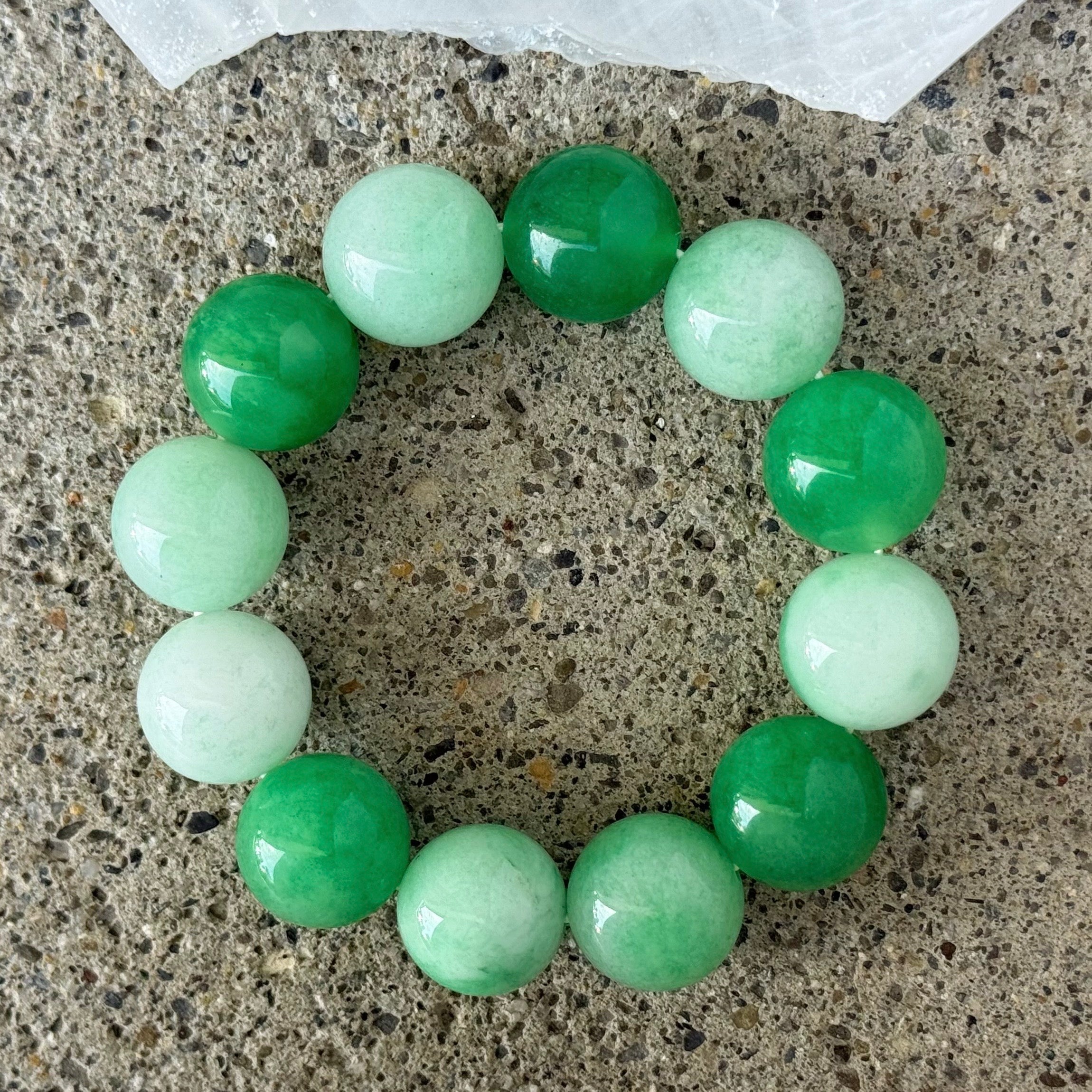 17MM GREEN JADE BEADED bracelet