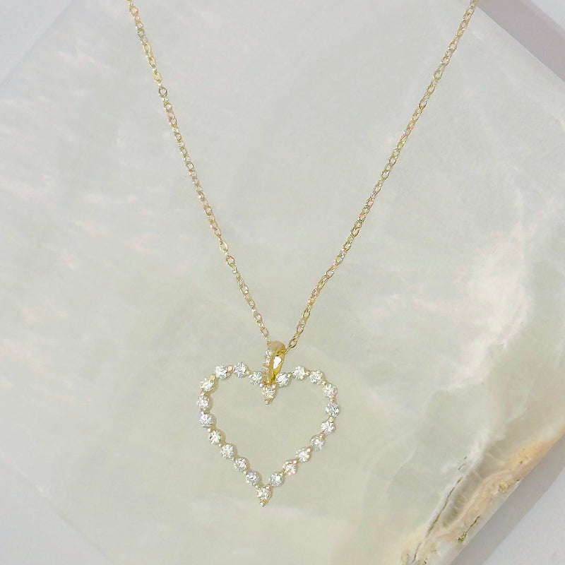 DAINTY CRYSTAL HEART necklace