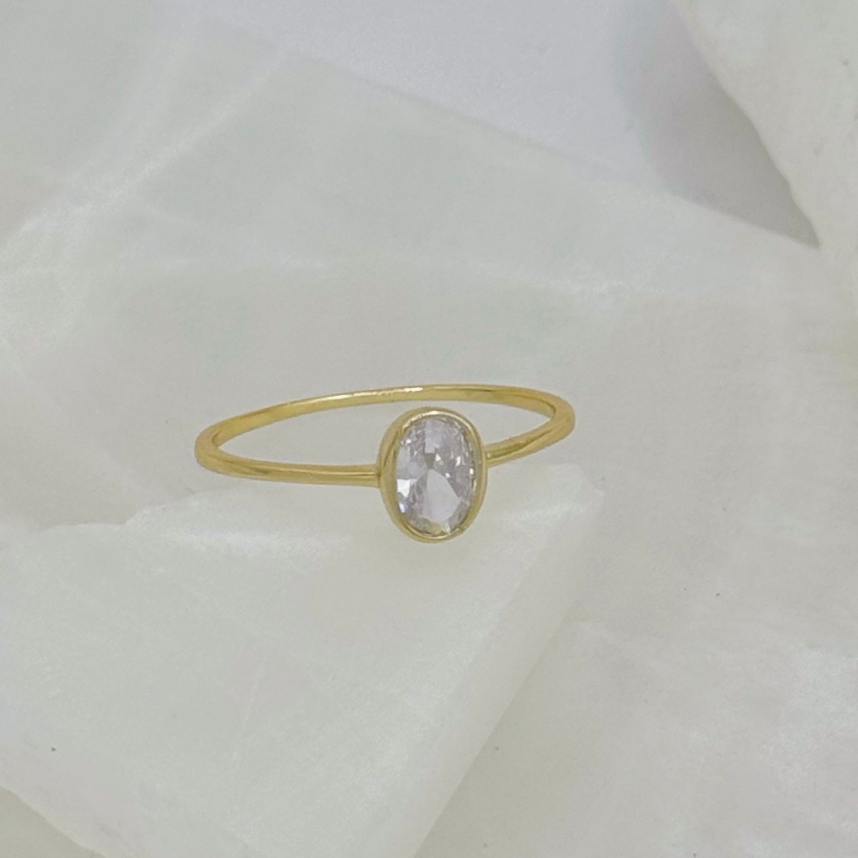 GOLD DAINTY OVAL ring