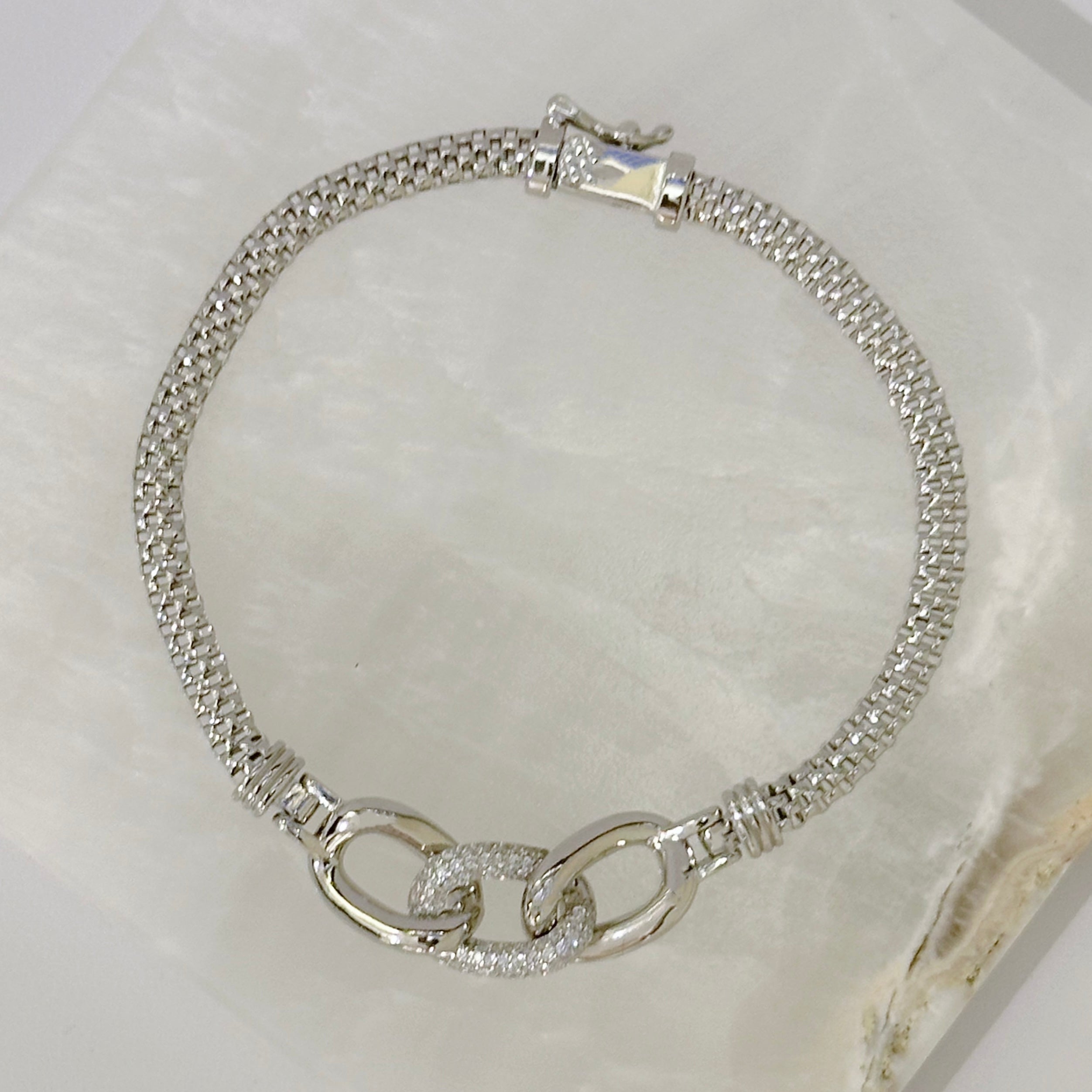 SILVER CRYSTAL LOOP LINK bracelet
