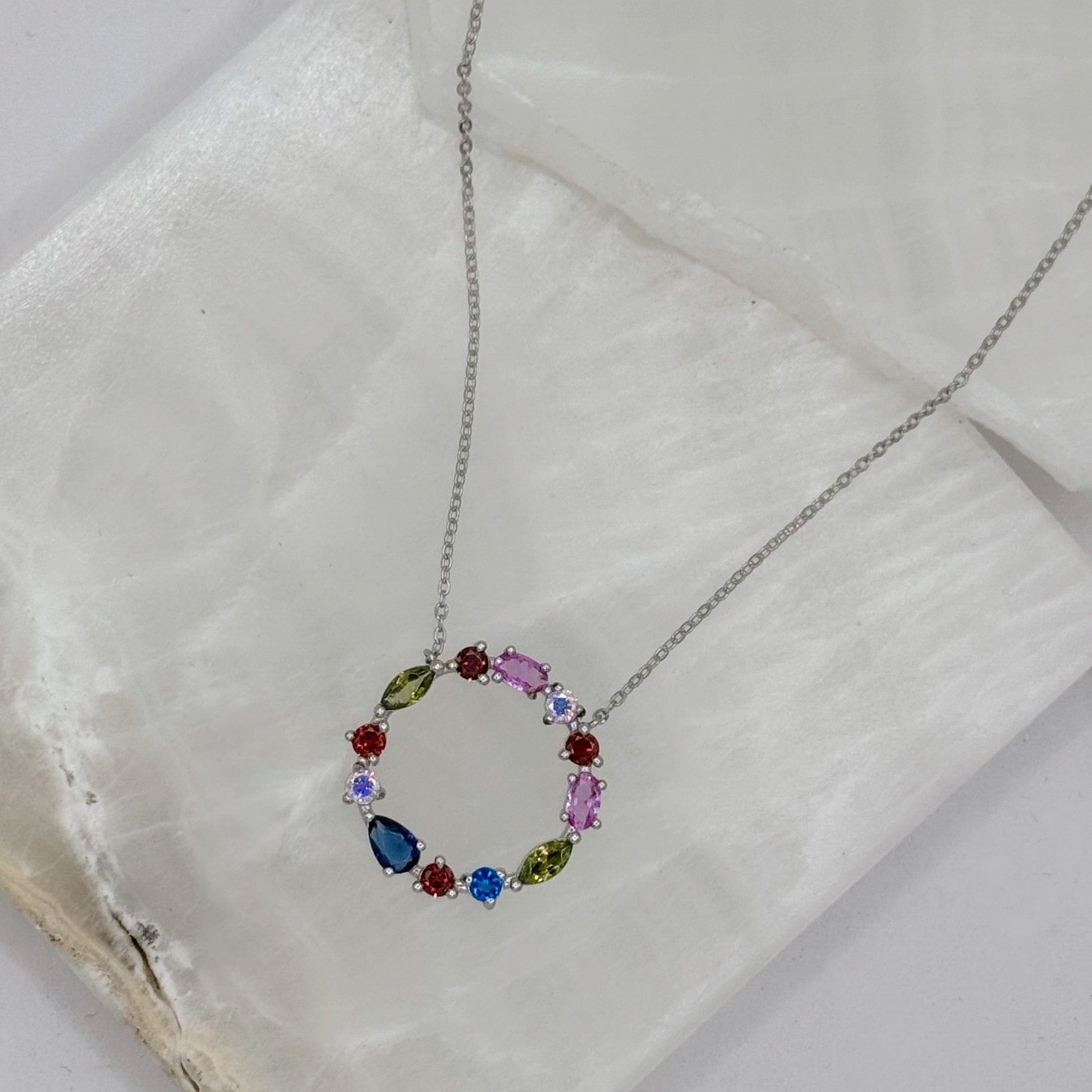 SILVER ROUND MULTI COLOR necklace