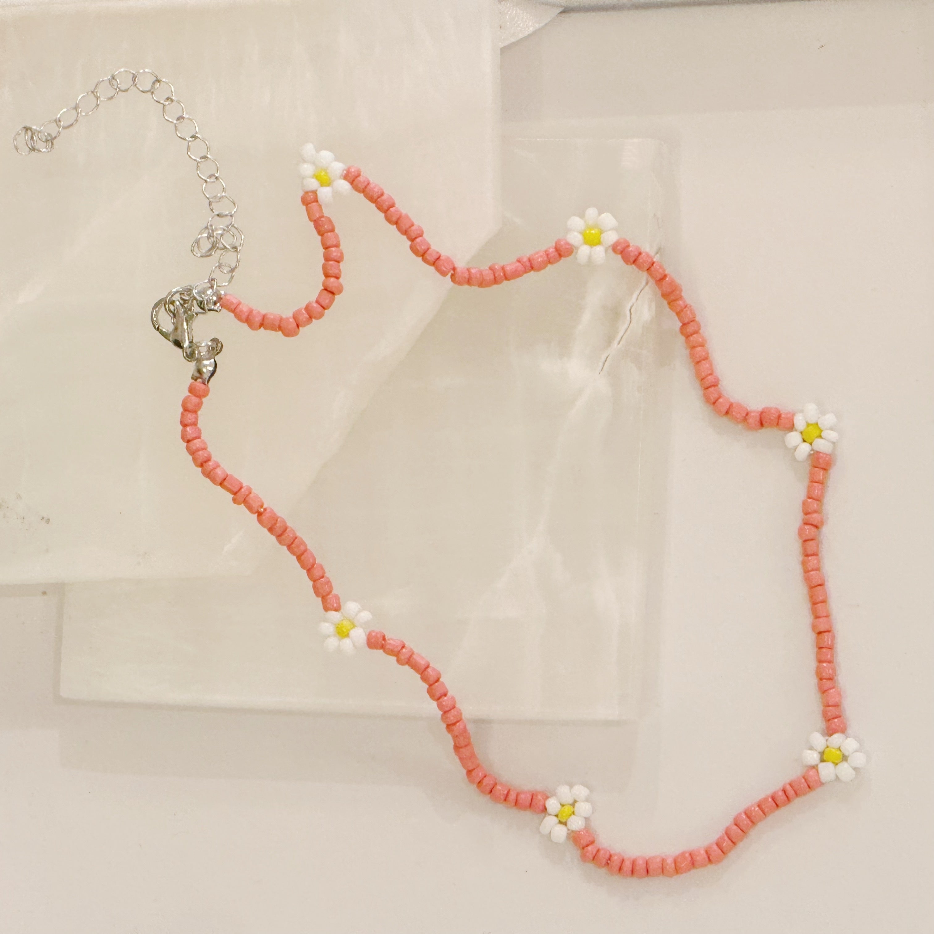 PEACH FLOWER BEADED necklace