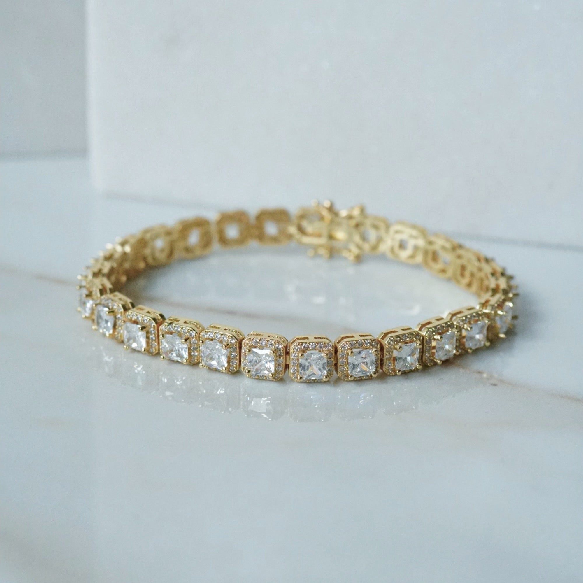 GOLD CUSHION CUT HALO bracelet