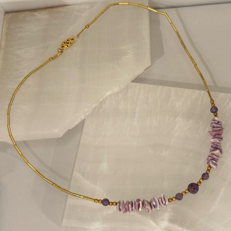 LAVENDER HEISHI LIQUID GOLD necklace