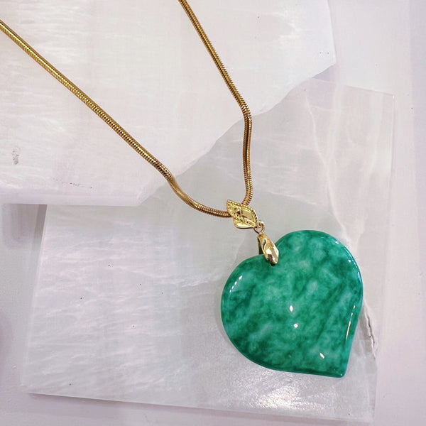 LARGE HEART JADE necklace