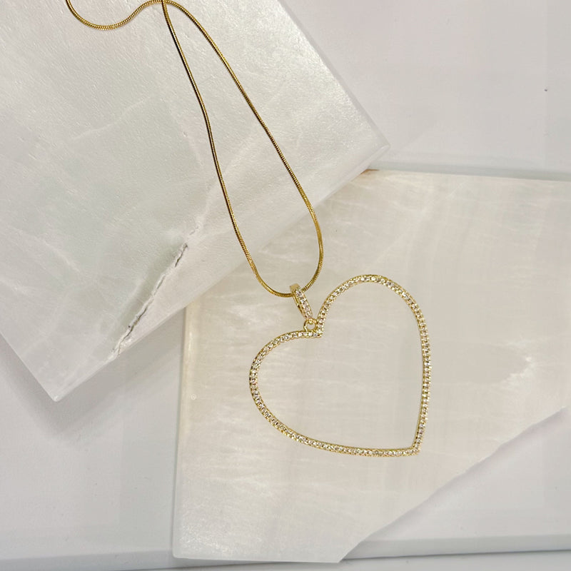 LARGE DAINTY HEART necklace
