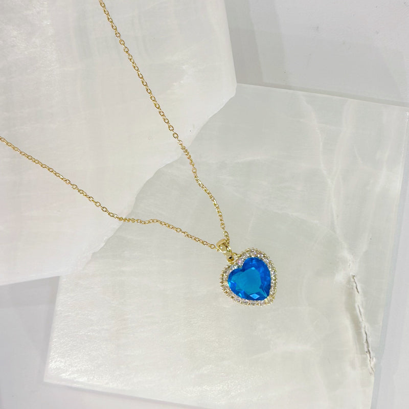 LIGHT BLUE DIAMOND CRYSTAL HEART necklace