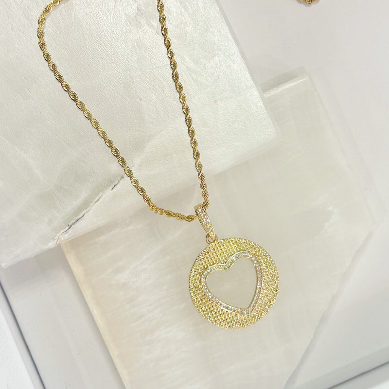 CIRCLE MEDALLION HEART GOLD necklace