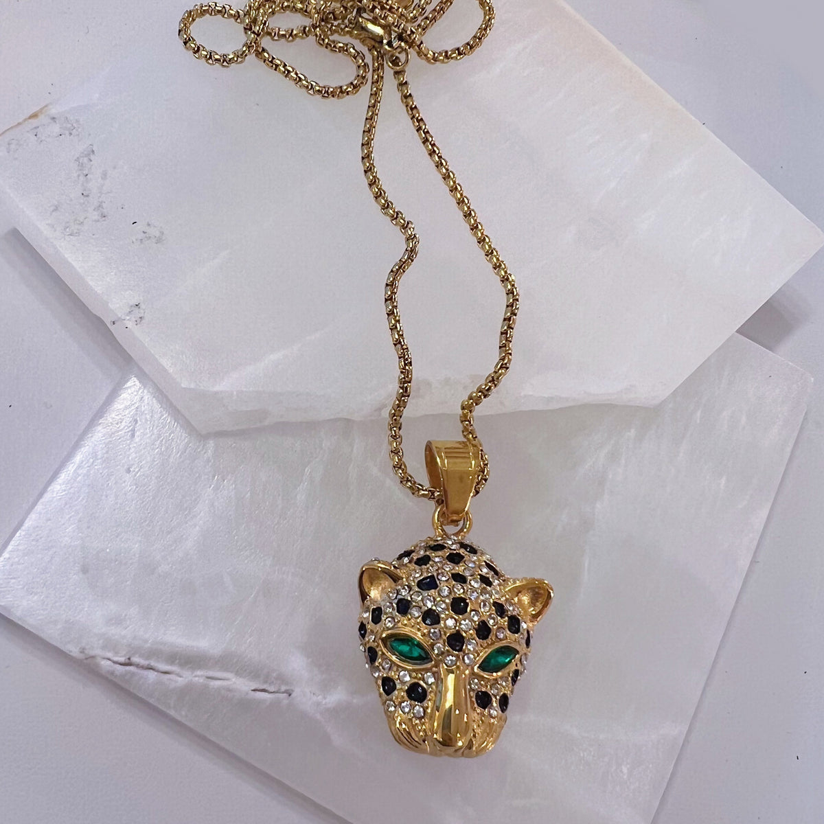 GREEN EYE LEOPARD HEAD necklace – Mazza Boutique