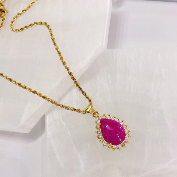 CRYSTAL TEARDROP FUCHSIA MINI necklace