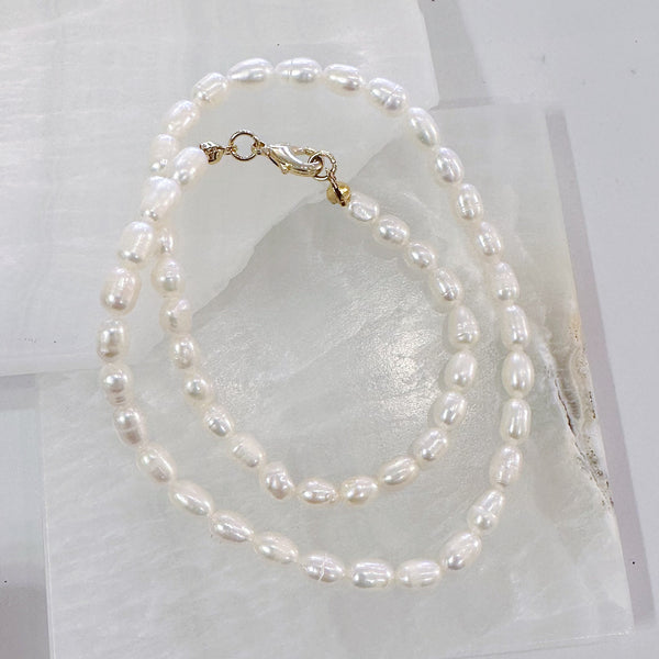 FRESHWATER PEARL necklace