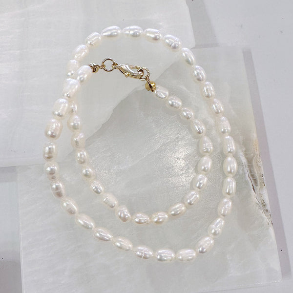 FRESHWATER PEARL necklace