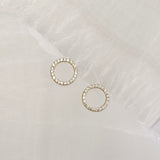 CIRCLE STUD earrings