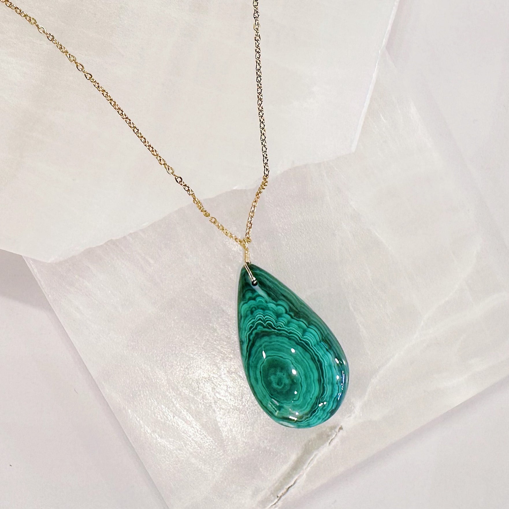 MALACHITE TEARDROP necklace