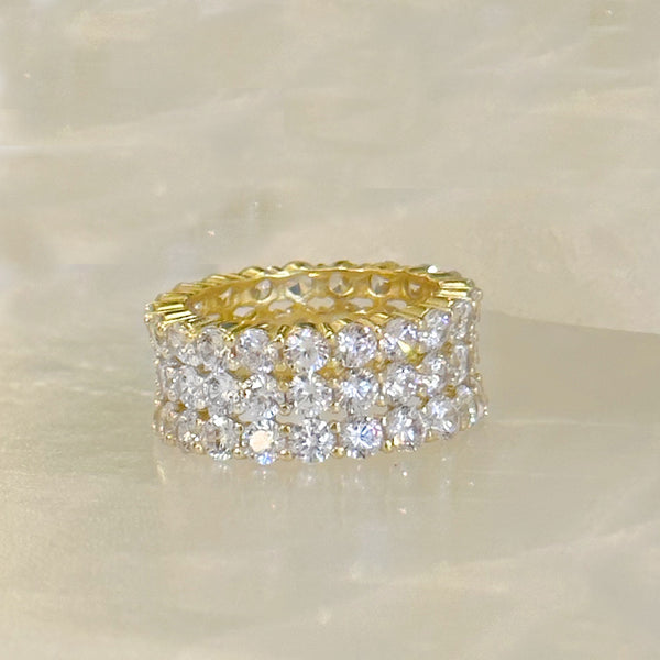 THREE ROW ETERNITY GOLD ring