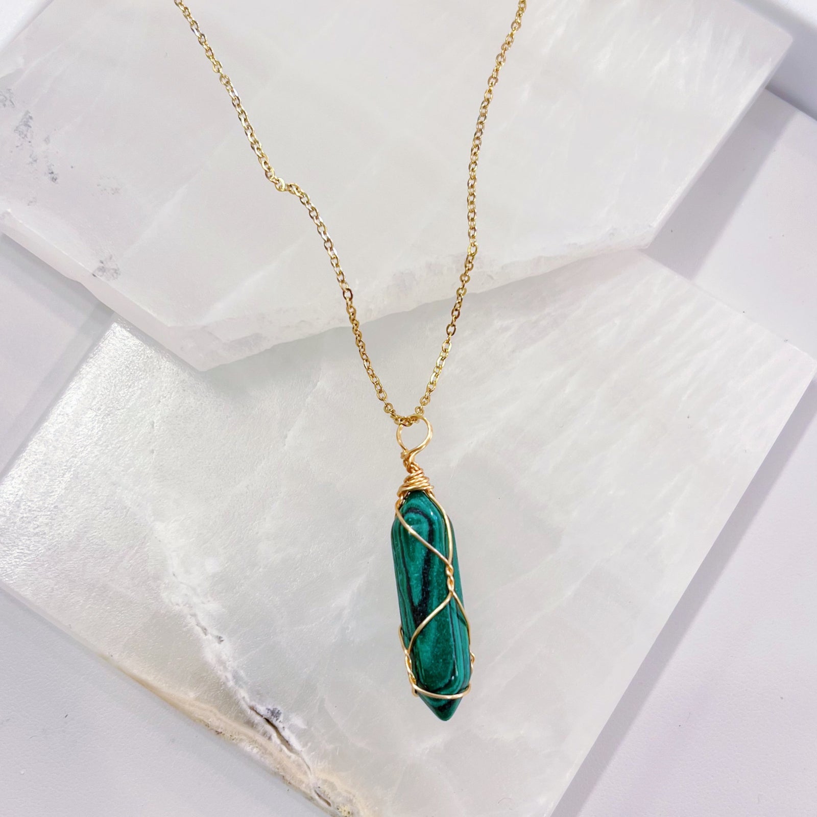 amulet Malachite necklace 4mm×40cm MALACHITE AMULET II necklace – Mazza Boutique