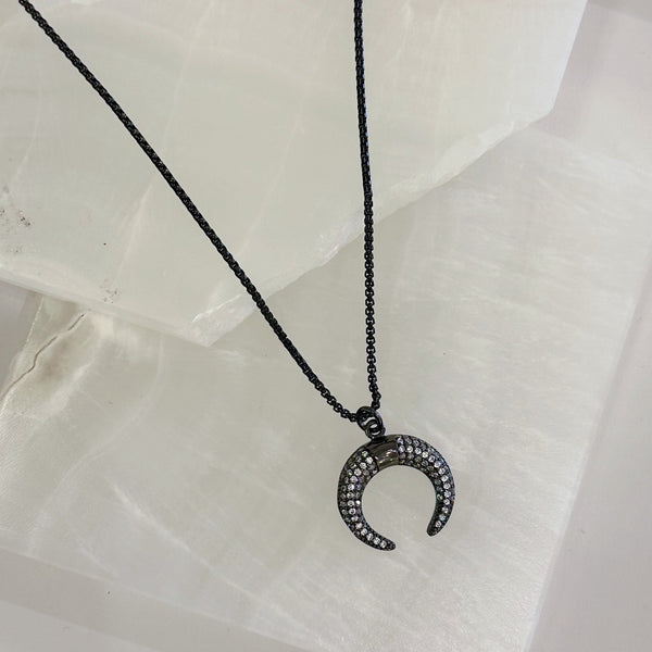 ONYX CRESCENT HORN WHITE STONE necklace