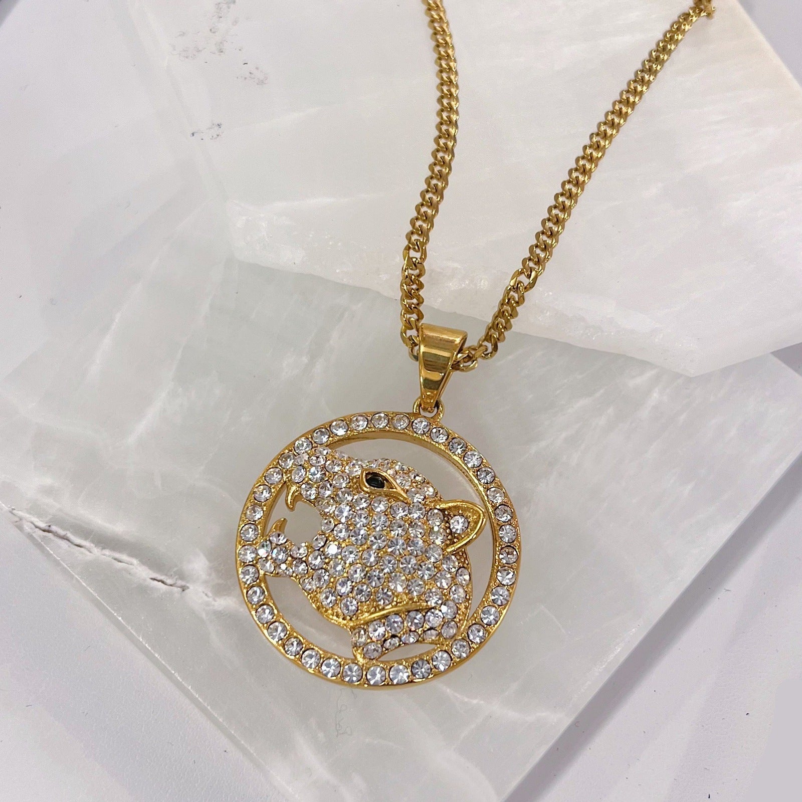 PANTHER HEAD MEDALLION necklace