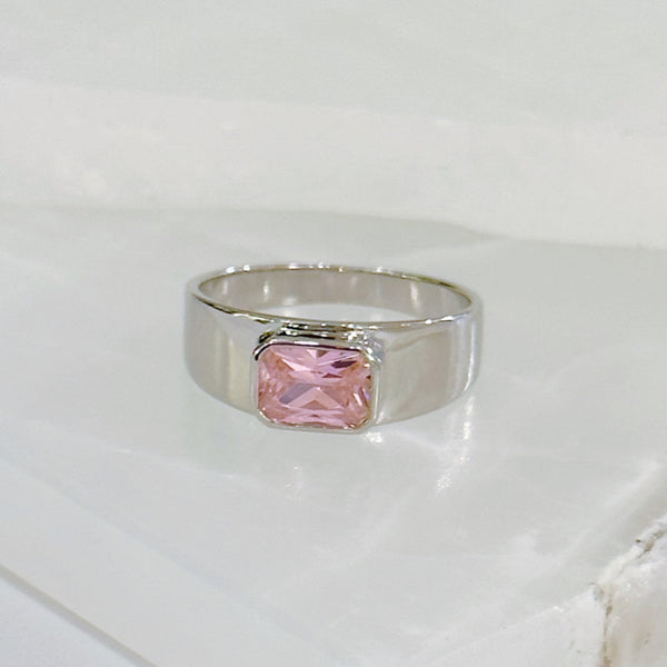 LIGHT PINK JEWEL SOLITAIRE ring