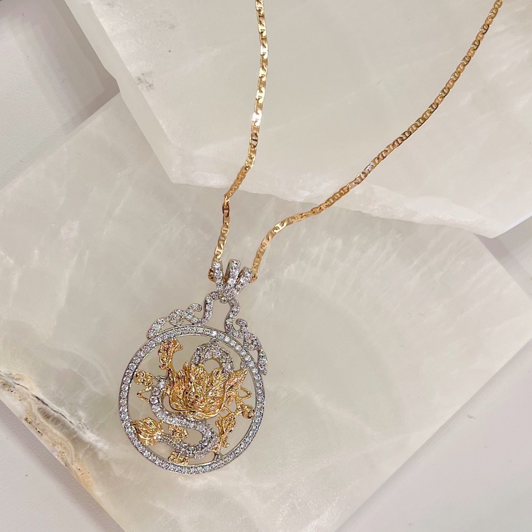 CIRCLE ENERGY DRAGON necklace